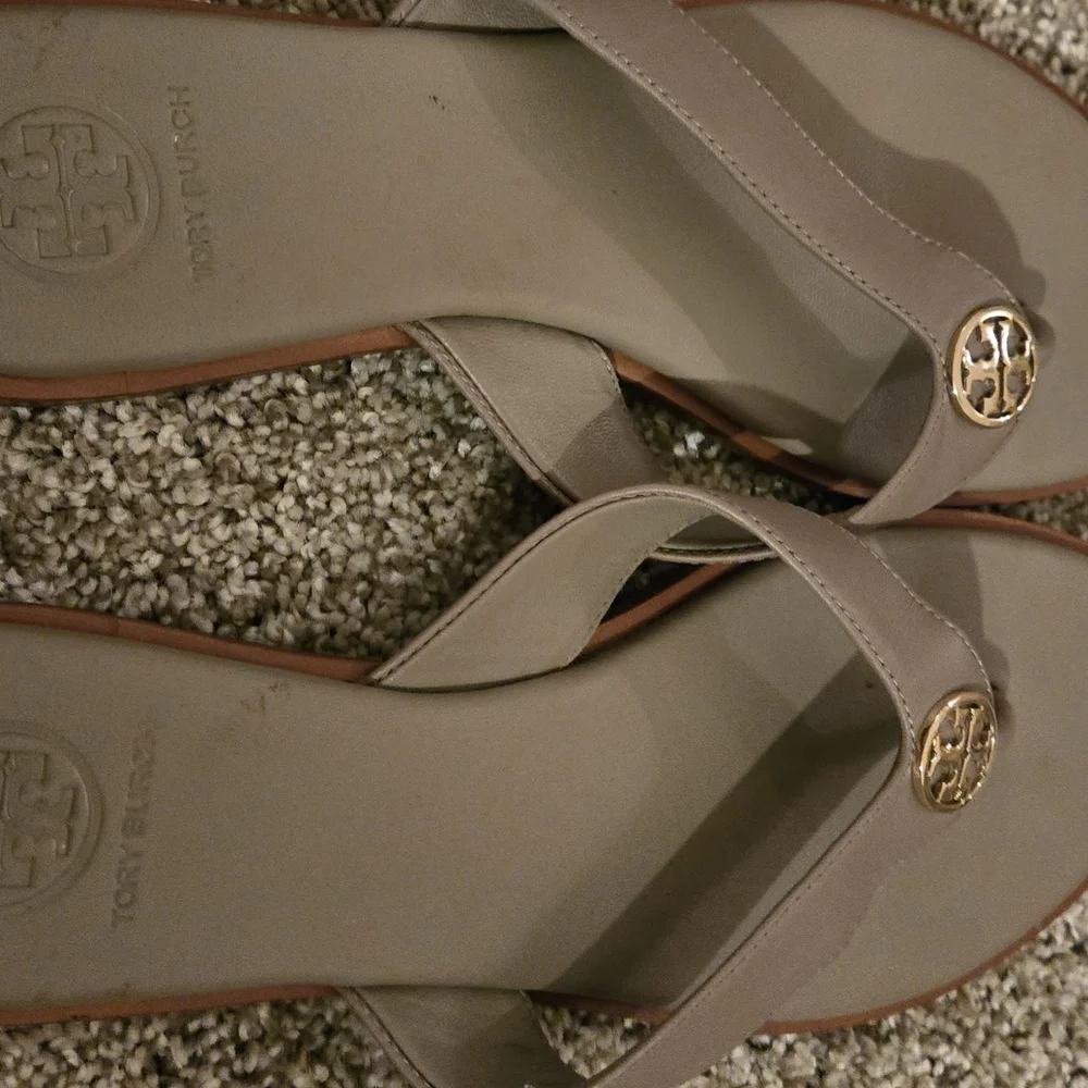 Tory Burch Women's Taupe Sandals with Gold Accent - Picture 2 of 3